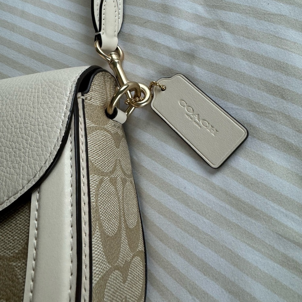Coach Saddle Bag - Picture 2 of 11